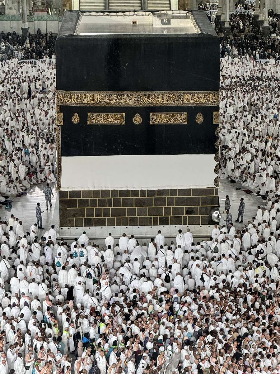 Mescid-i Haram’da yoğunluk sürüyor! Hacı adayları kutsal mekanlarda ibadet ediyor 10
